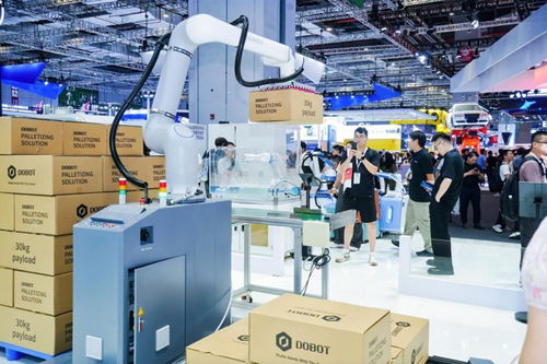 越疆发布新一代人形机器人与多形态智能体，按下具身工业产业加速键